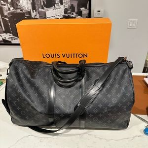 Authentic Louis Vuitton Keepall Bandoulière 55 Duffel with box & cloth bag